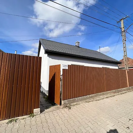Csokonai Apartman Salgótarján Exterior foto