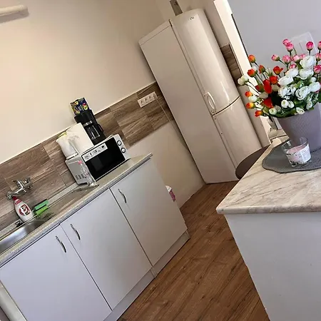 Csokonai Apartman Salgótarján Exterior foto