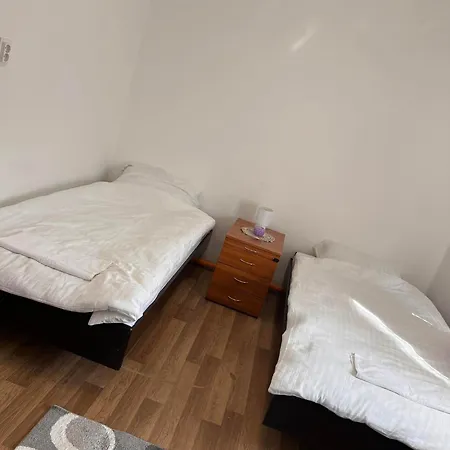 Csokonai Apartman Salgótarján Exterior foto